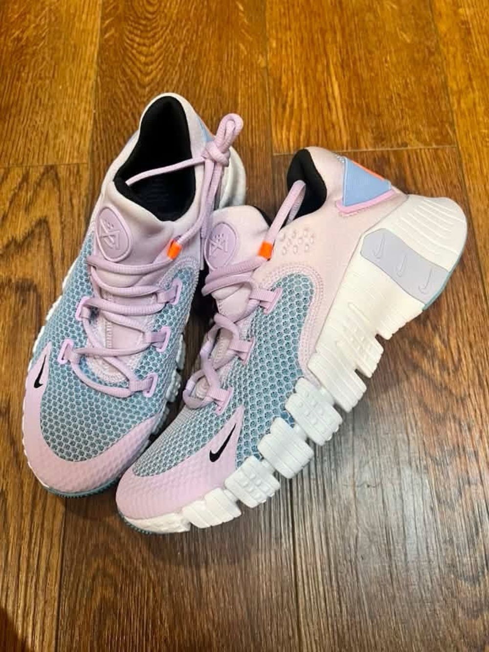 (Brand New)! Nike Women’s Pink and Blue Mesh Athletic Metcon Sneakers (Size 8)